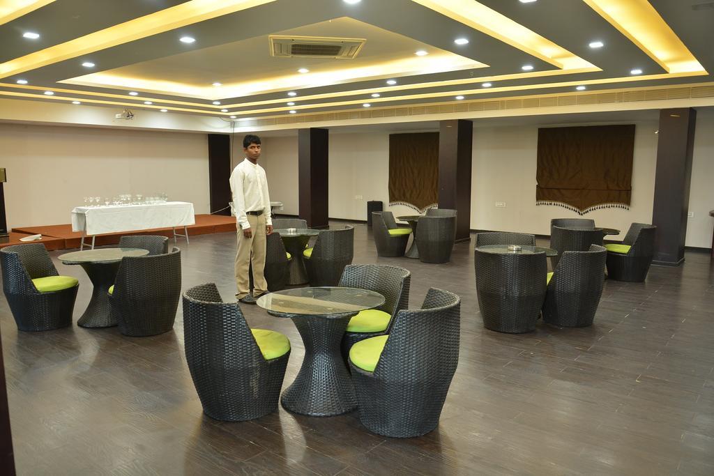 Hotel Palmyra Grand Suite - Tirunelveli Esterno foto