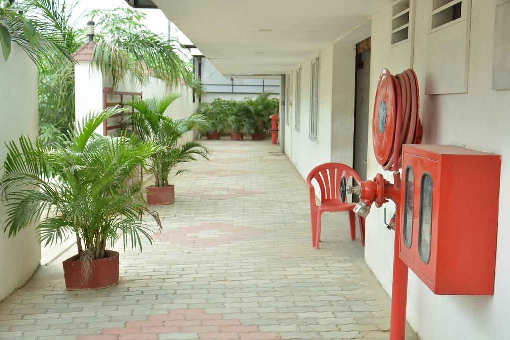 Hotel Palmyra Grand Suite - Tirunelveli Esterno foto